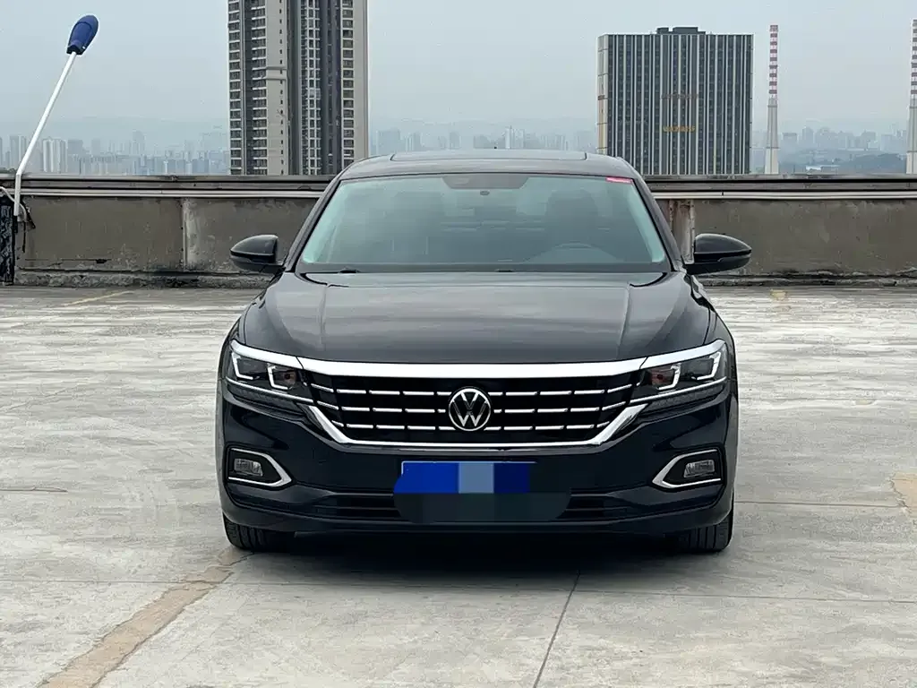 Volkswagen Passat — фото 8