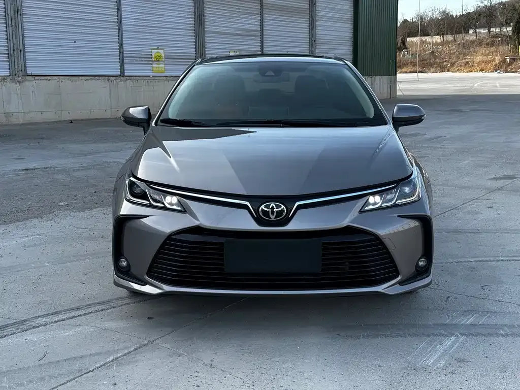 Toyota Corolla — фото 9