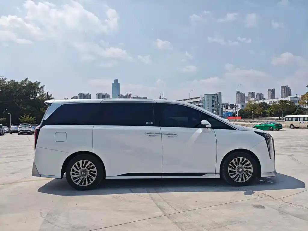 GAC Motor Trumpchi M8 — фото 5