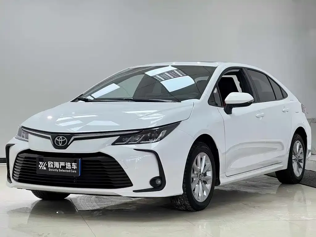Toyota Corolla — фото 1