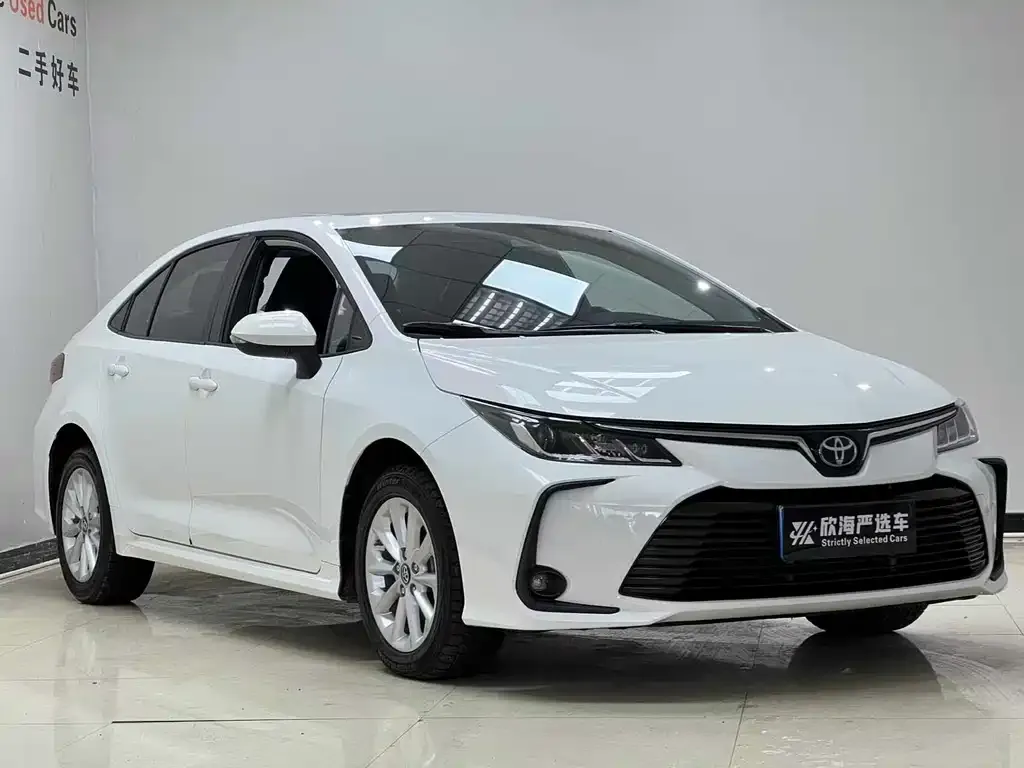 Toyota Corolla — фото 5