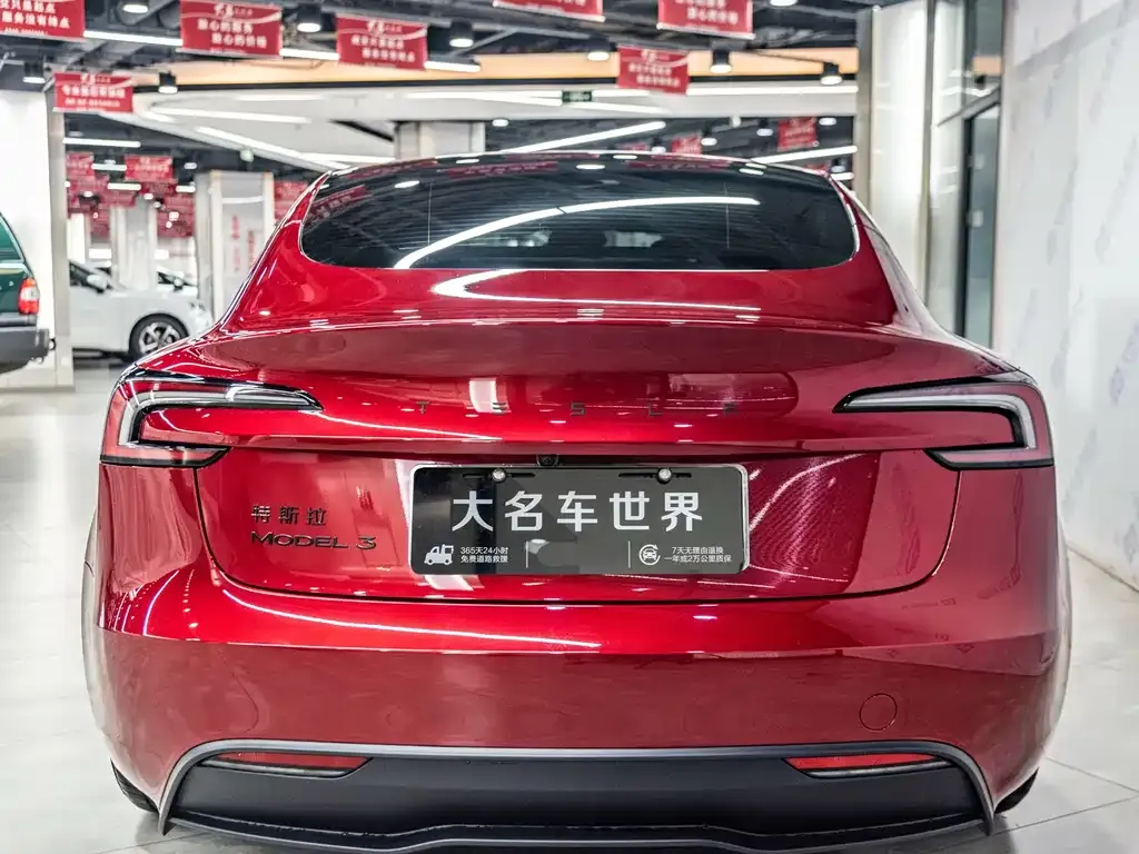 Tesla Model 3 — фото 10
