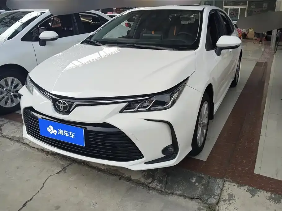 Toyota Corolla 2023 из CN, фото 1