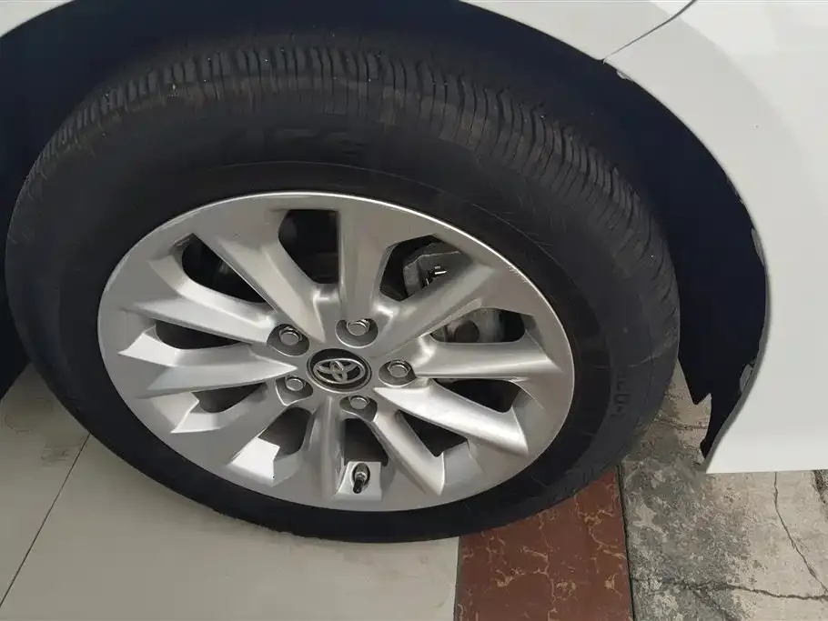 Toyota Corolla 2023 из CN, фото 3