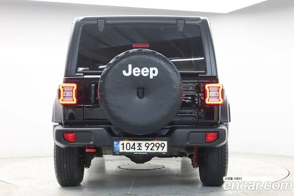 Jeep Wrangler — фото 7