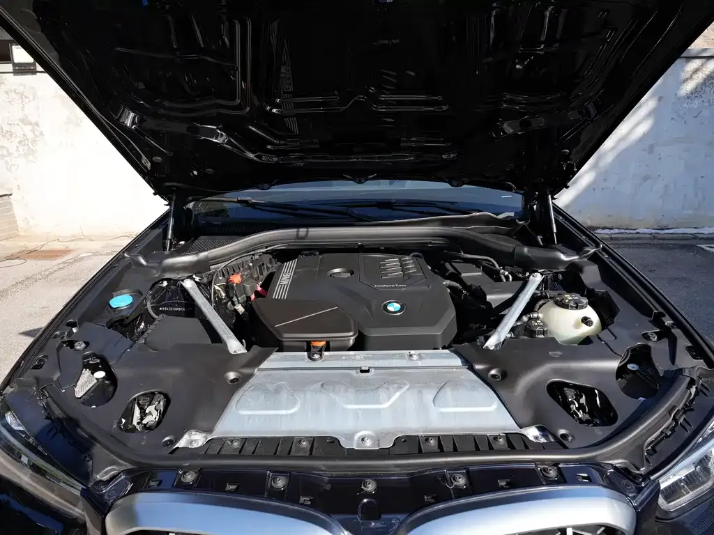 BMW X4 2025 из CN, фото 2