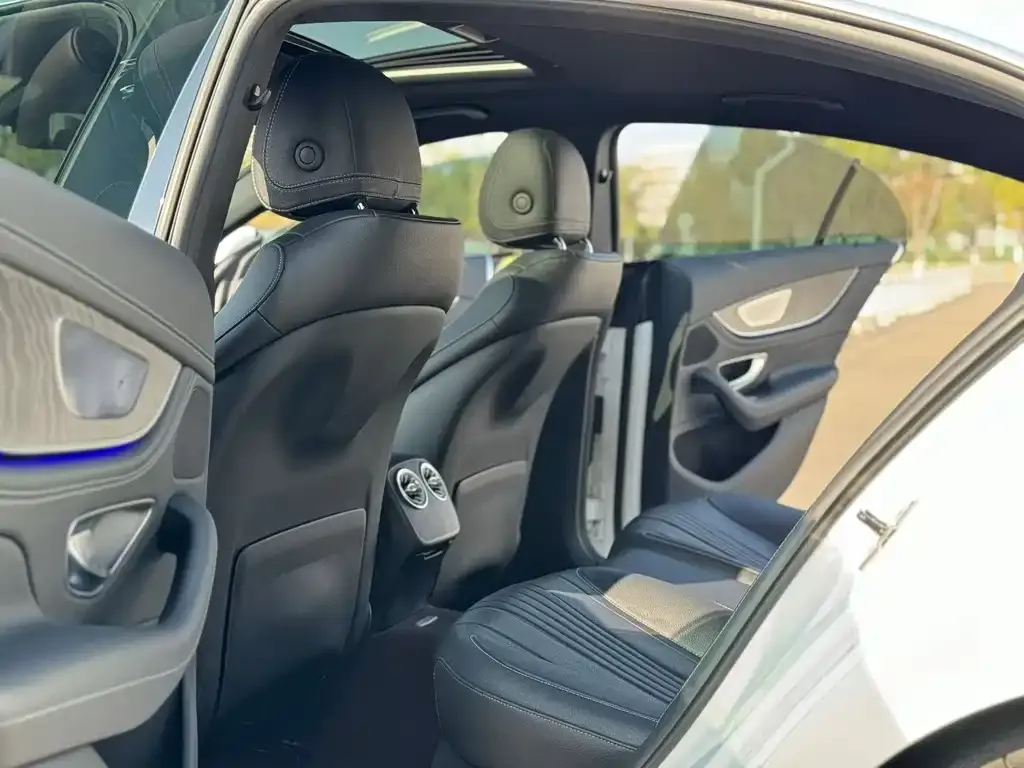 Mercedes-Benz CLS 2023 из CN, фото 2