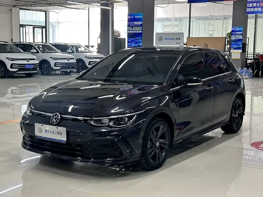Volkswagen Golf 2023 из CN, фото 1