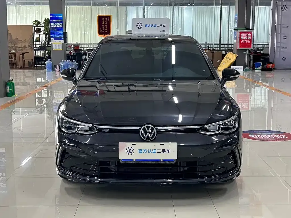 Volkswagen Golf 2023 из CN, фото 2
