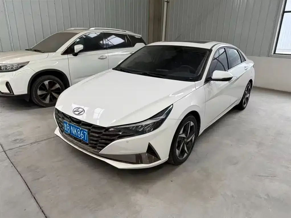 Hyundai Elantra 2022 из CN, фото 1