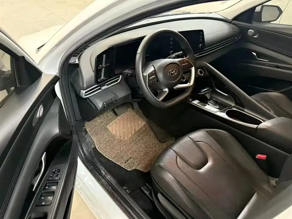 Hyundai Elantra 2022 из CN, фото 7