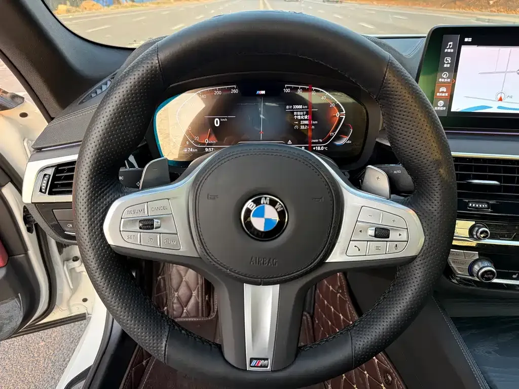 BMW 5 Series — фото 10