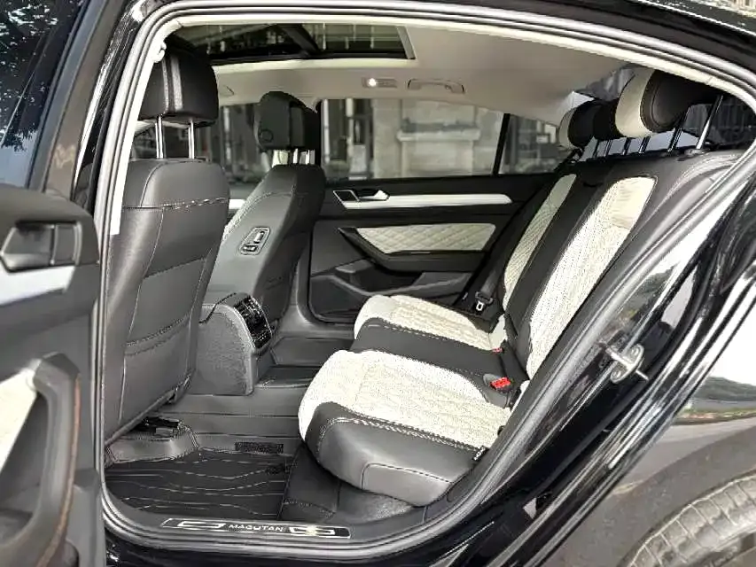Volkswagen Magotan 2023 из CN, фото 6