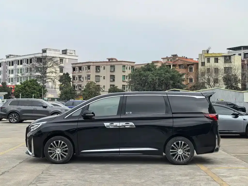 GAC Motor Trumpchi M8 — фото 10