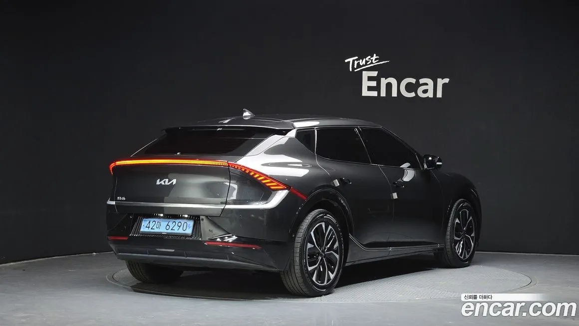 Kia EV6 — фото 10