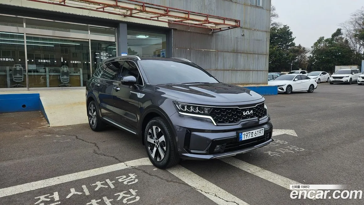 Kia Sorento — фото 6