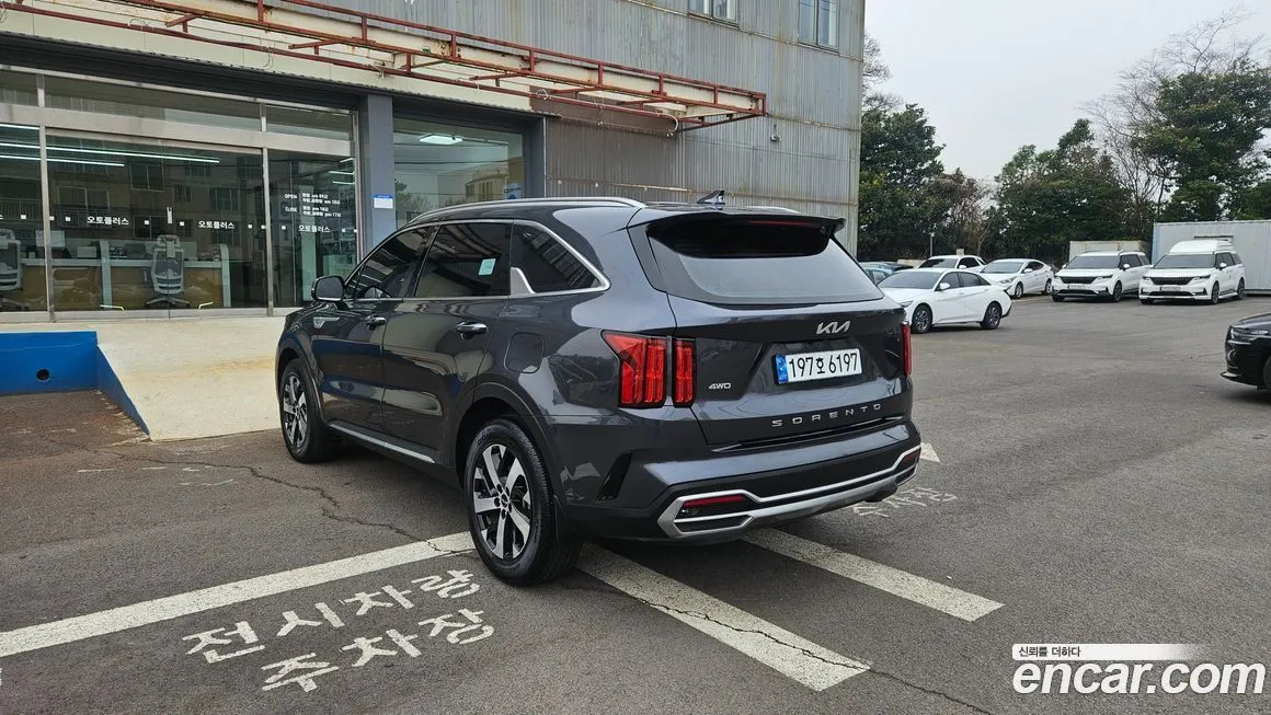 Kia Sorento — фото 10
