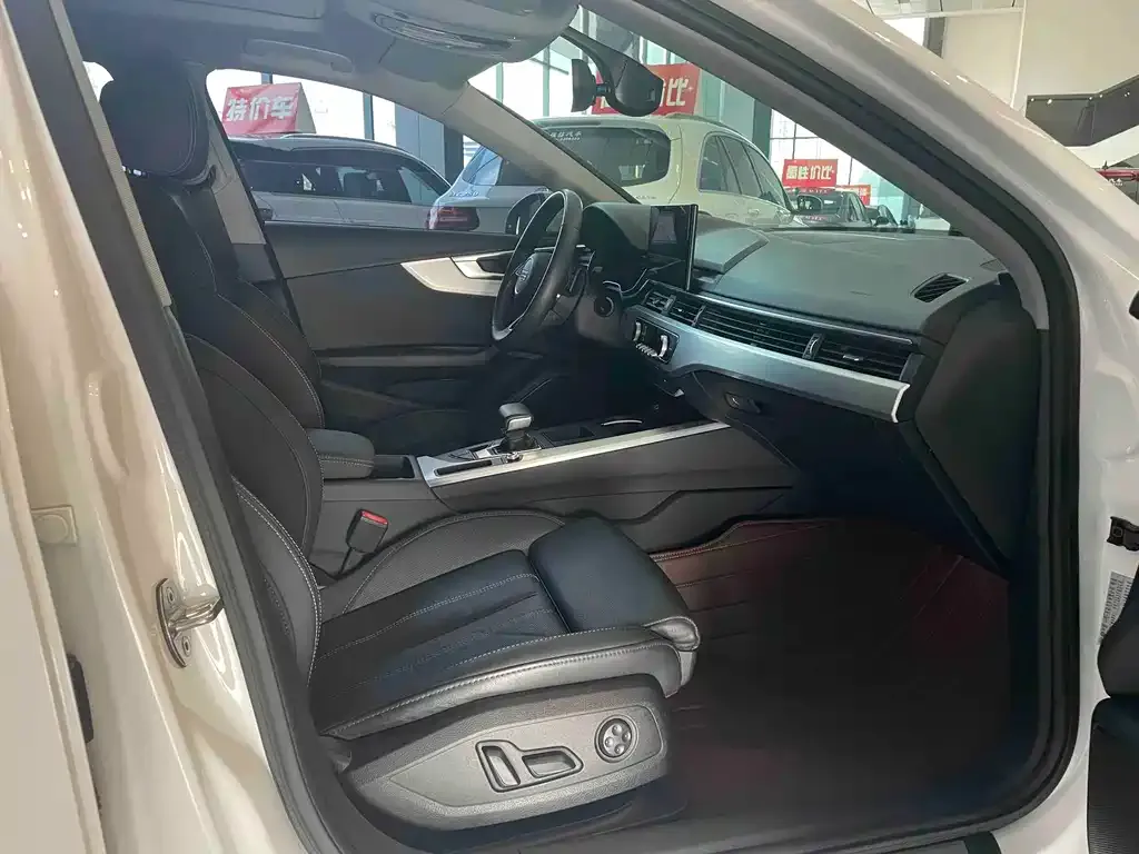 Audi A4L 2022 из CN, фото 9