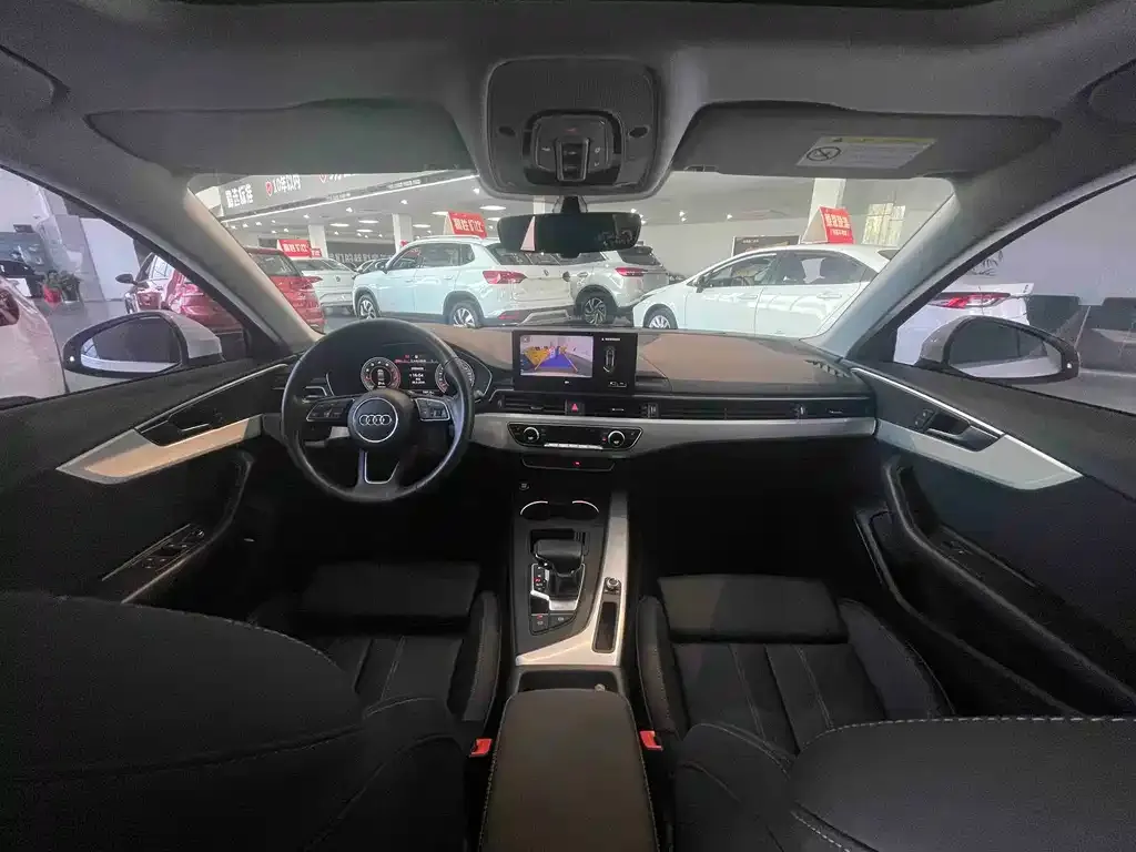 Audi A4L 2022 из CN, фото 5