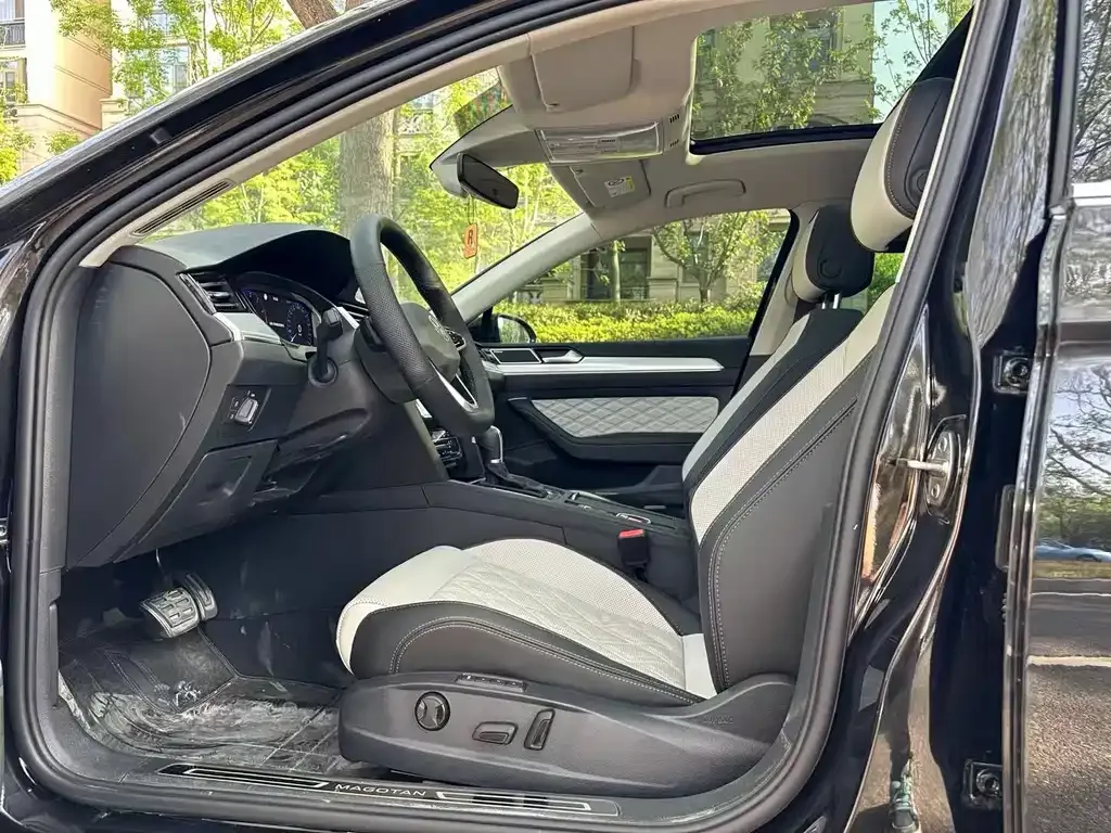 Volkswagen Magotan 2024 из CN, фото 7