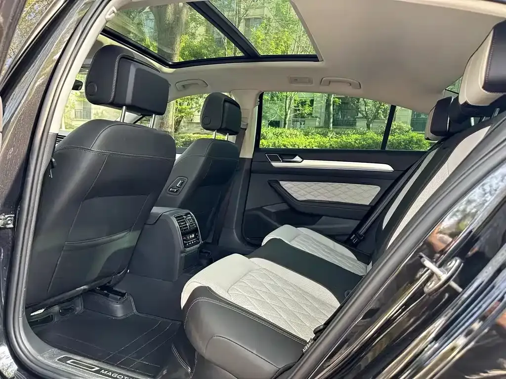 Volkswagen Magotan 2024 из CN, фото 6