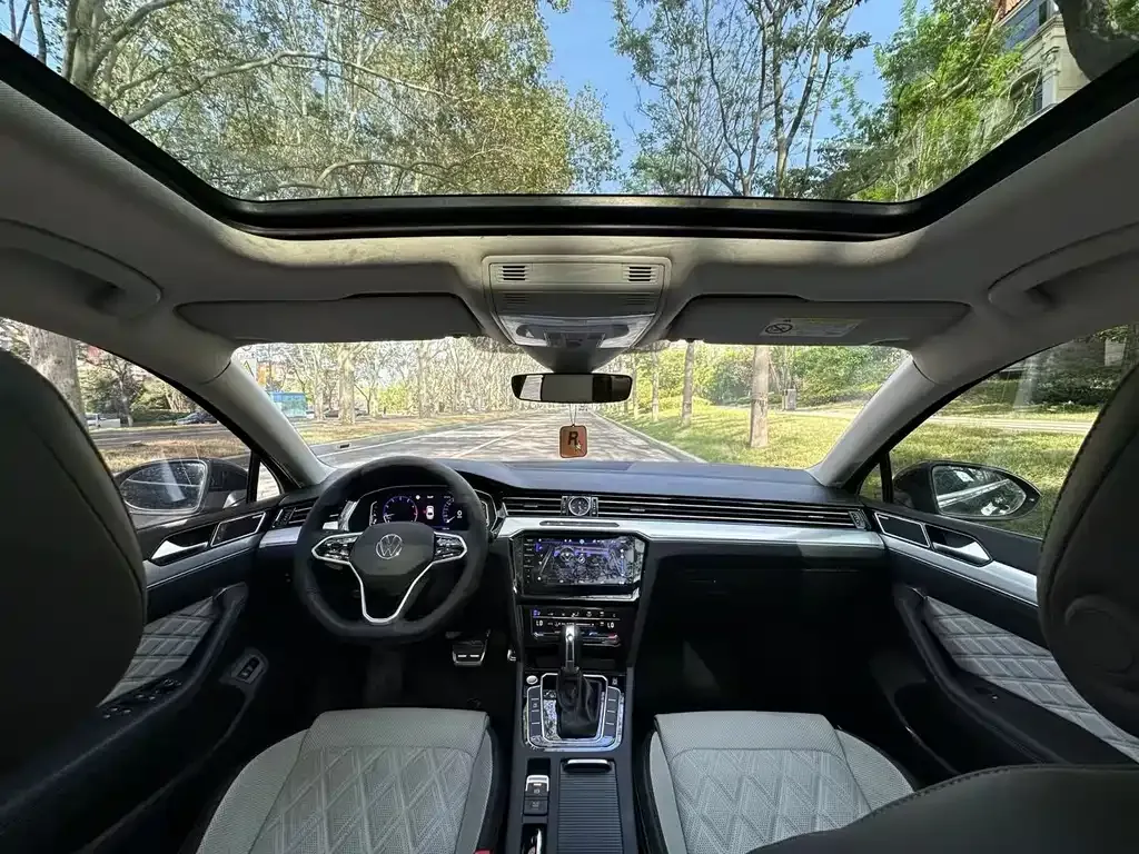 Volkswagen Magotan 2024 из CN, фото 3