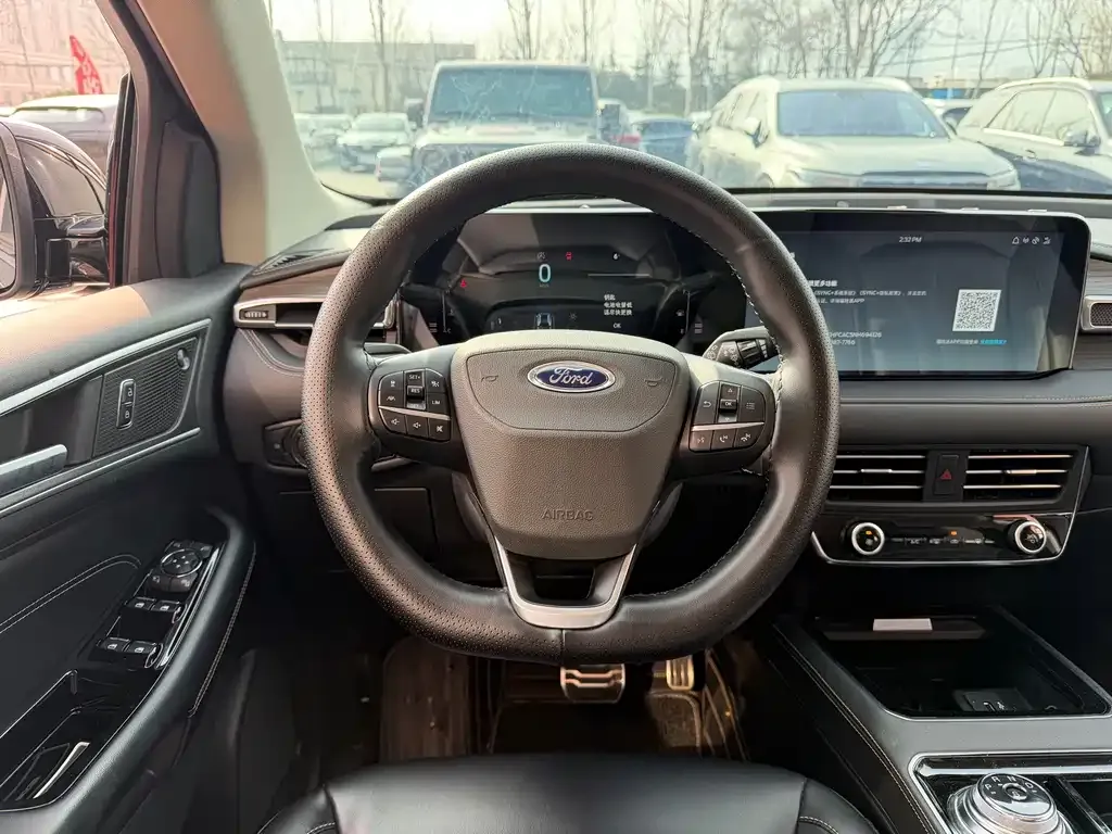 Ford Edge — фото 5