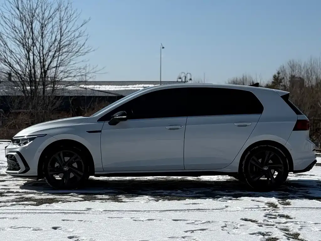 Volkswagen Golf 2022 из CN, фото 10