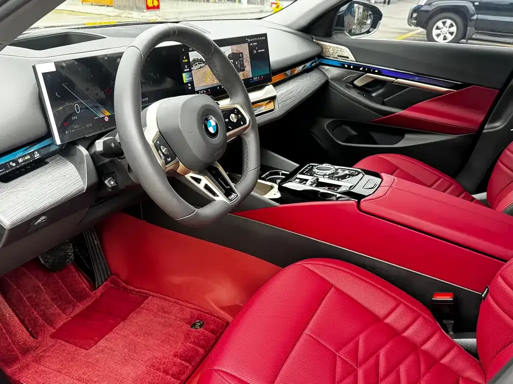 BMW 5 Series 2025 из CN, фото 2