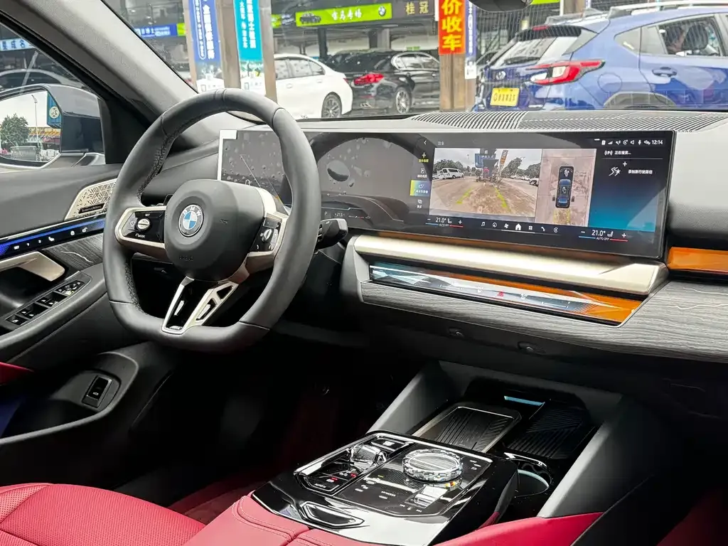 BMW 5 Series 2025 из CN, фото 6