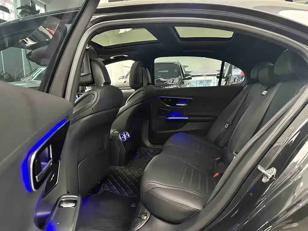 Mercedes-Benz C-Class 2023 из CN, фото 3