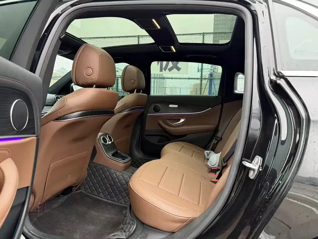 Mercedes-Benz E-Class 2023 из CN, фото 8