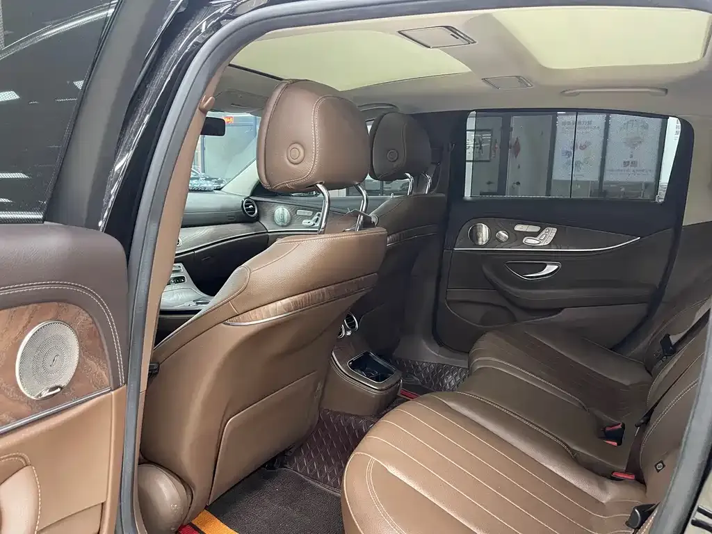 Mercedes-Benz E-Class 2022 из CN, фото 2