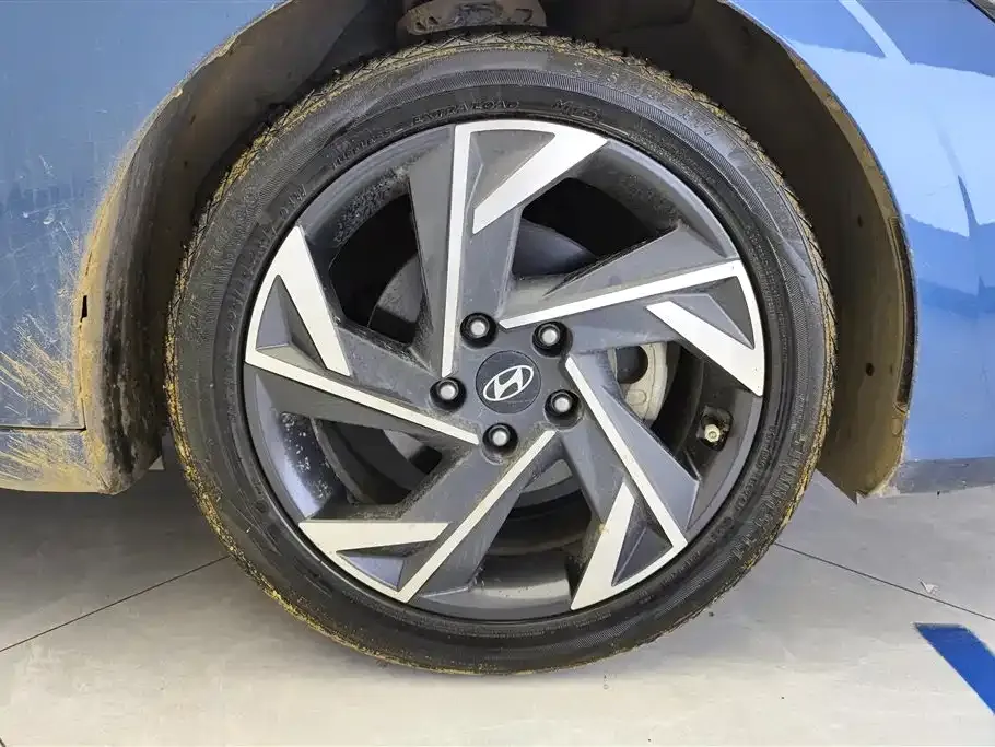 Hyundai Elantra 2023 из CN, фото 10