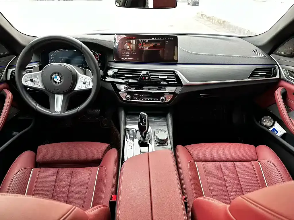 BMW 5 Series — фото 6