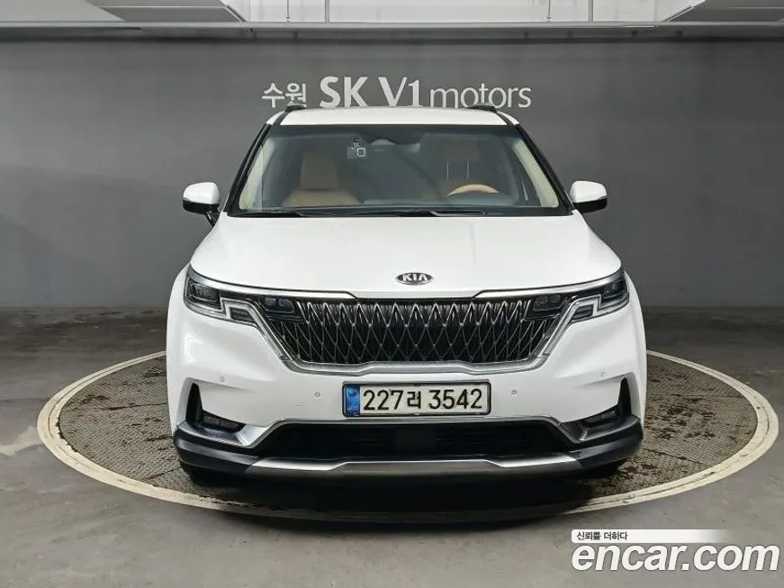 Kia Carnival — фото 1