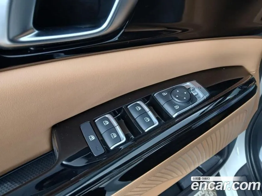 Kia Carnival — фото 10