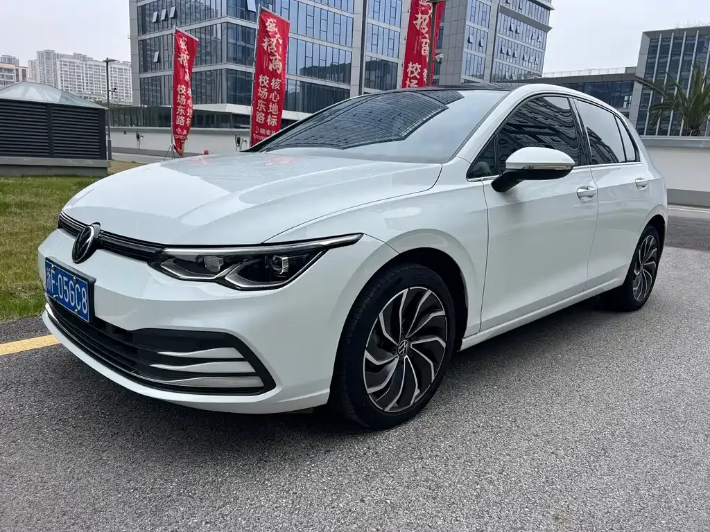 Volkswagen Golf 2022 из CN, фото 1