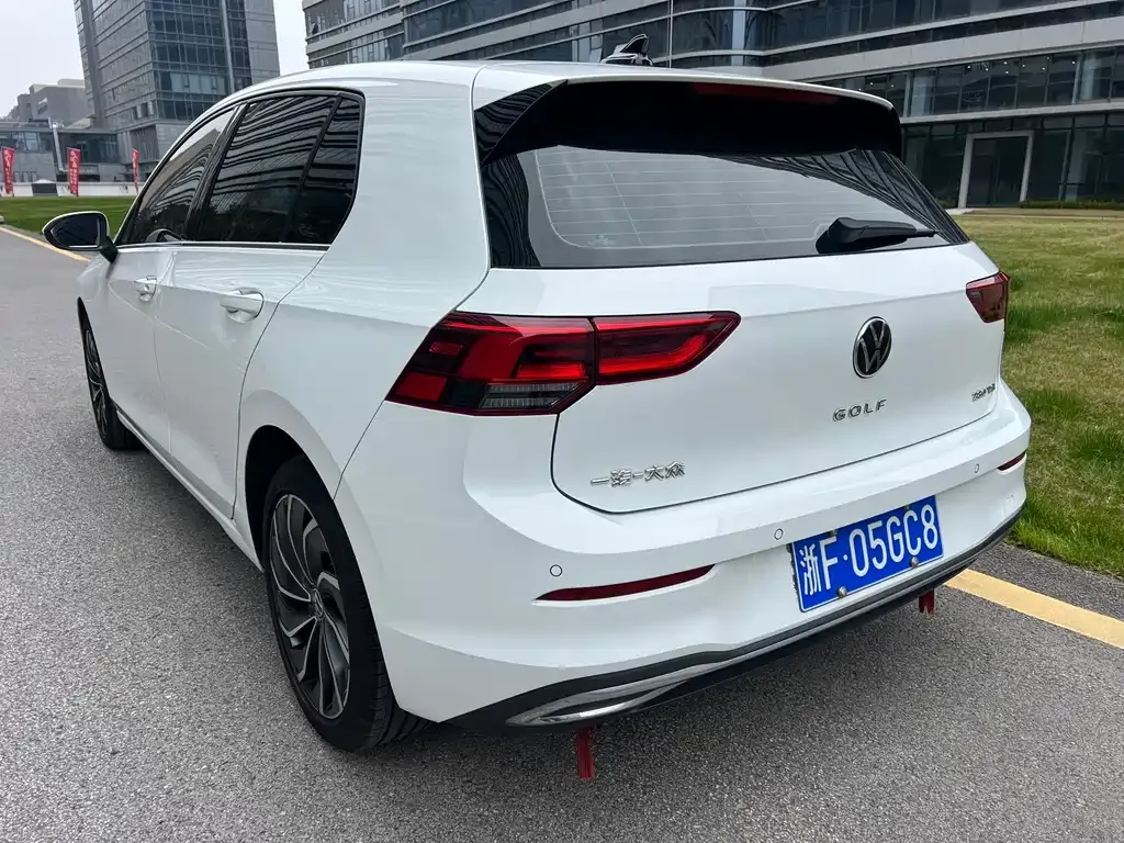Volkswagen Golf 2022 из CN, фото 2