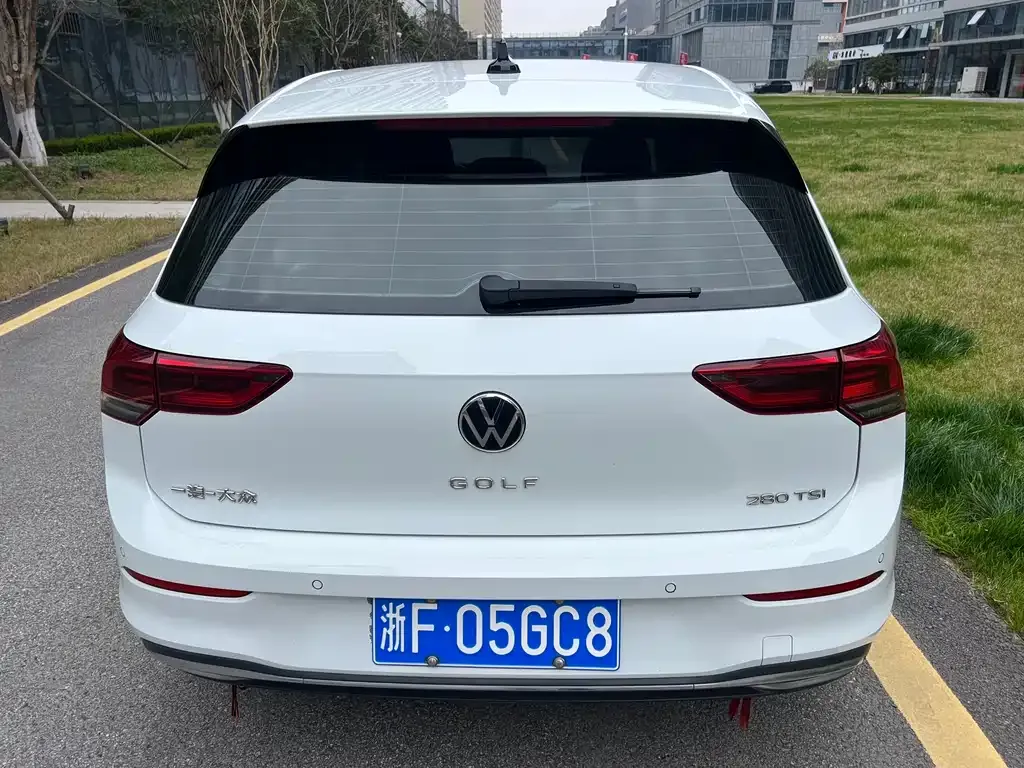 Volkswagen Golf 2022 из CN, фото 6