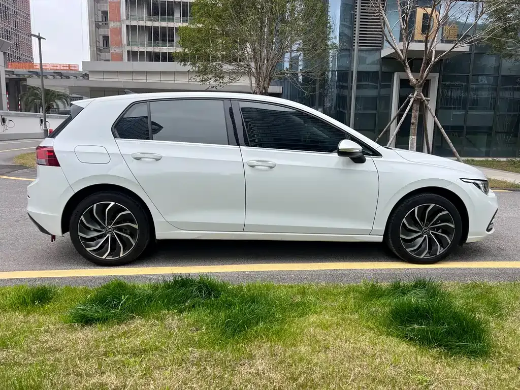Volkswagen Golf 2022 из CN, фото 9