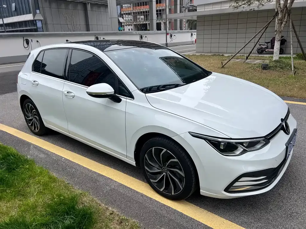Volkswagen Golf 2022 из CN, фото 5