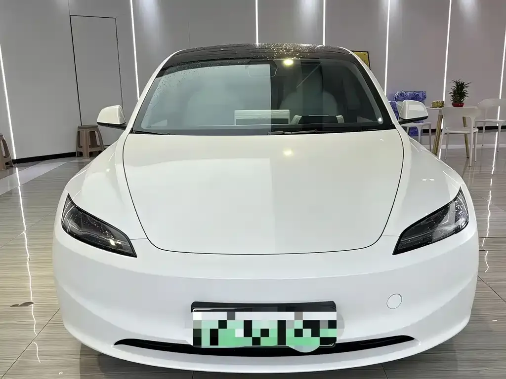 Tesla Model 3 — фото 5