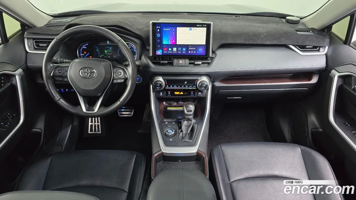 Toyota RAV4 — фото 6