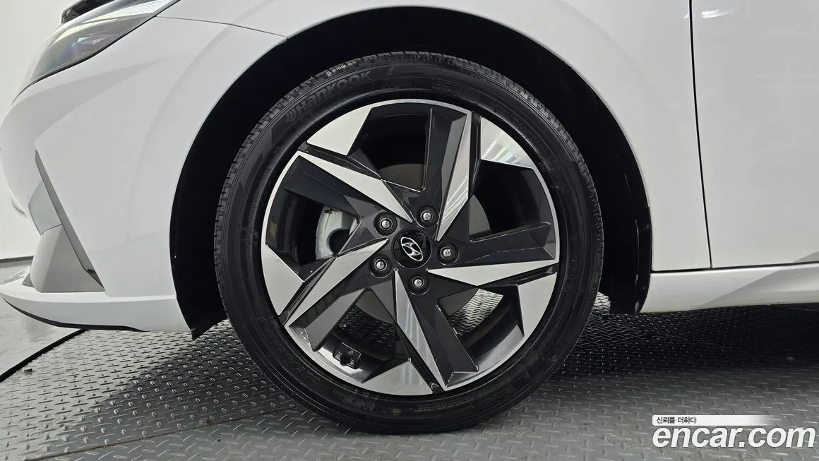 Hyundai AVANTE — фото 5