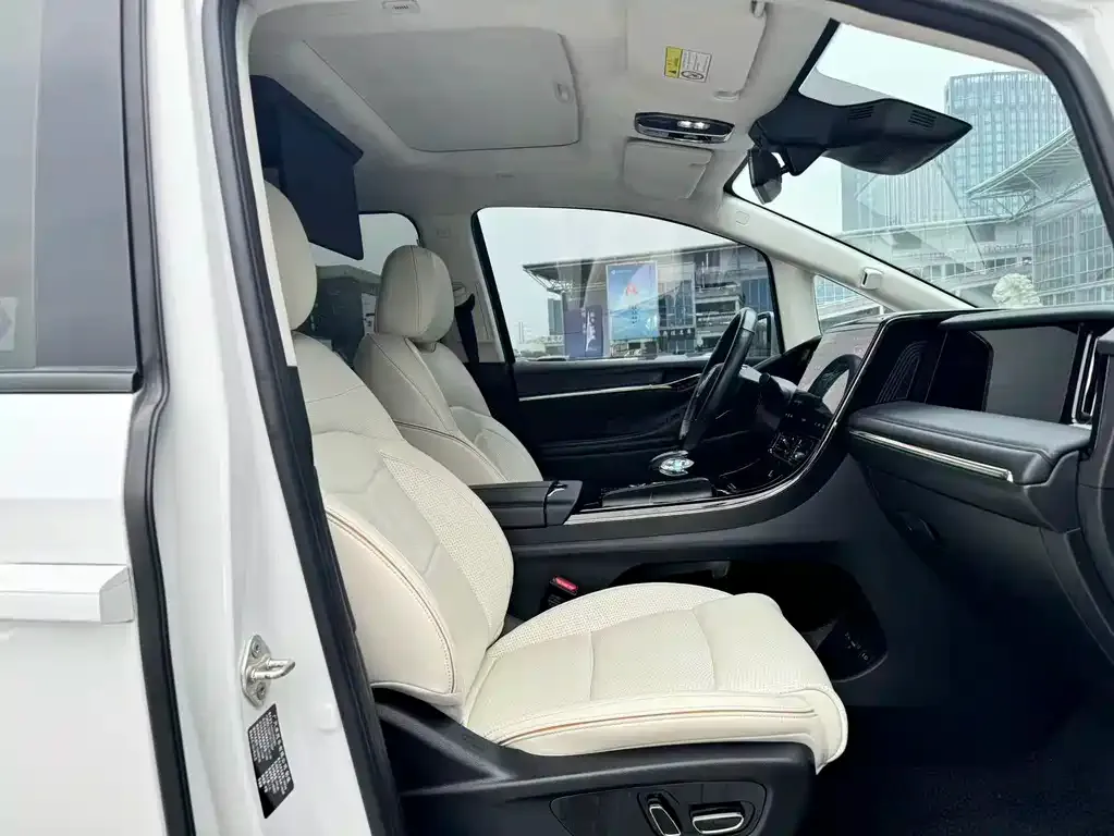 GAC Motor Trumpchi E9 — фото 2