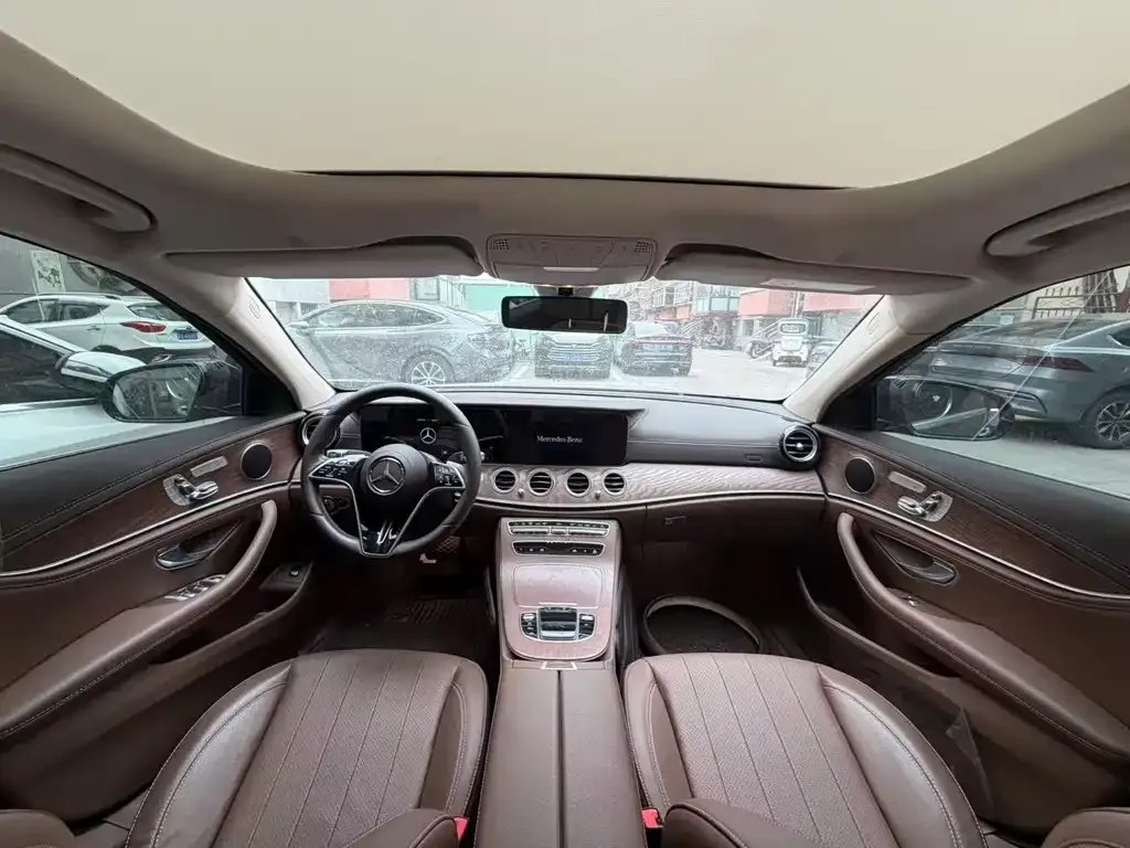 Mercedes-Benz E-Class 2023 из CN, фото 3