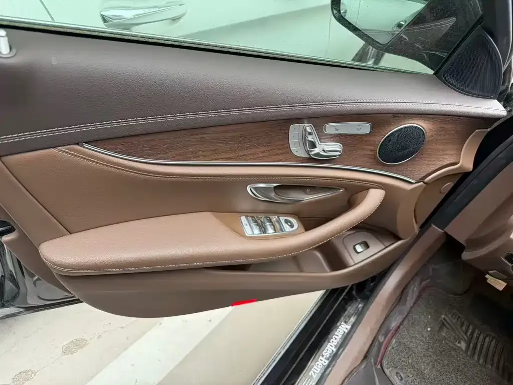 Mercedes-Benz E-Class 2023 из CN, фото 2