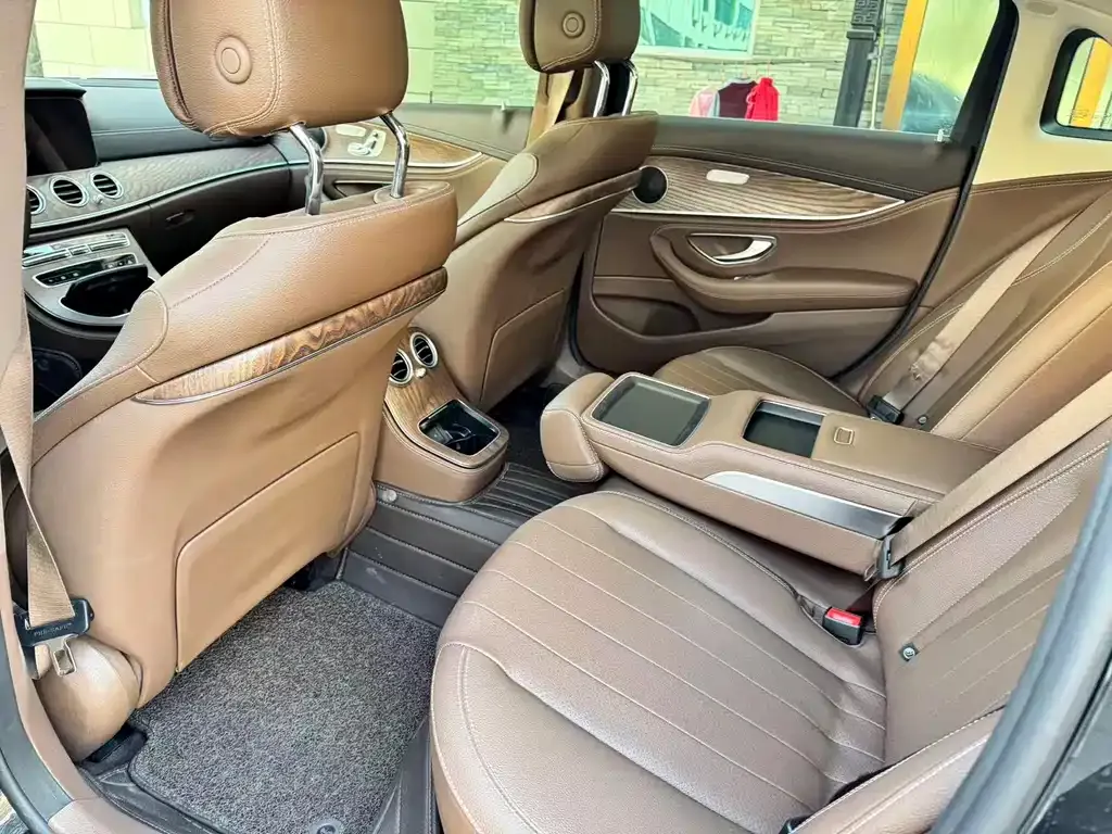 Mercedes-Benz E-Class 2023 из CN, фото 6