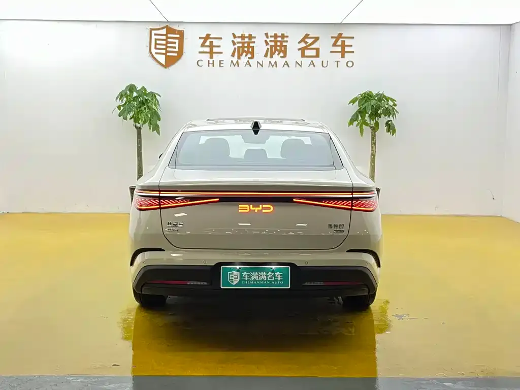 BYD Seal 07 DM-i — фото 3